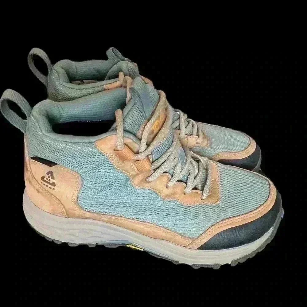 Teva Ridgeview Hiking Boot size 6.5